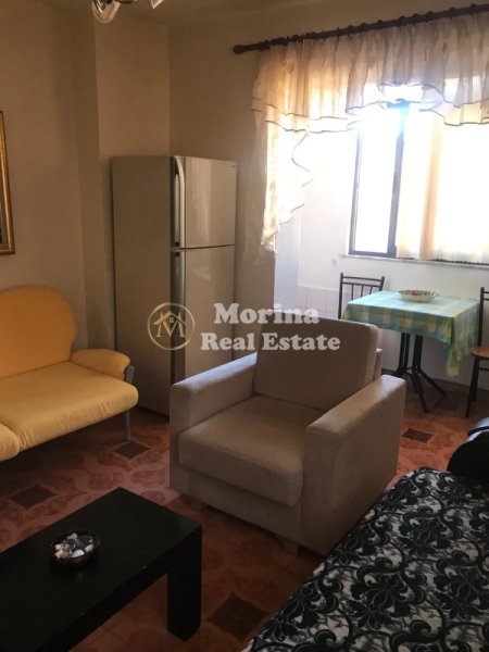 Tirane, jepet me qera apartament 1+1 Kati 5, 60 m² 400 € (Rruga Bardhyl- Bar Oslo)