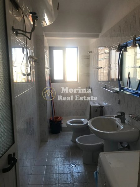 Tirane, jepet me qera apartament 1+1 Kati 5, 60 m² 400 € (Rruga Bardhyl- Bar Oslo)