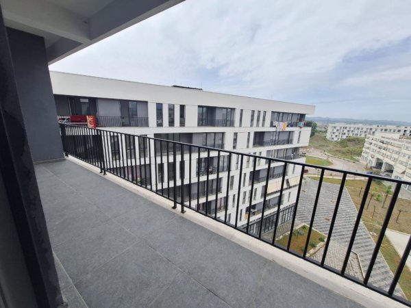 Tirane, jepet me qera apartament 1+1+Ballkon Kati 6, 65 m² 300 € (Rruga 5 MAJI)