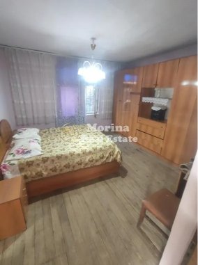 Tirane, jepet me qera shtepi 2+1 Kati 1, 120 m² 450 € (Stacioni i Trenit-Rruga Skender Kosturi)
