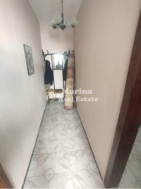 Tirane, jepet me qera shtepi 2+1 Kati 1, 120 m² 450 € (Stacioni i Trenit-Rruga Skender Kosturi)