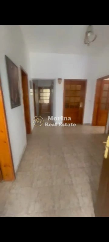 Tirane, jepet me qera shtepi 3+1 Kati 2, 110 m² 500 € (Bulevardi i Ri)