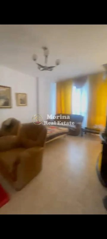 Tirane, jepet me qera shtepi 3+1 Kati 2, 110 m² 500 € (Bulevardi i Ri)