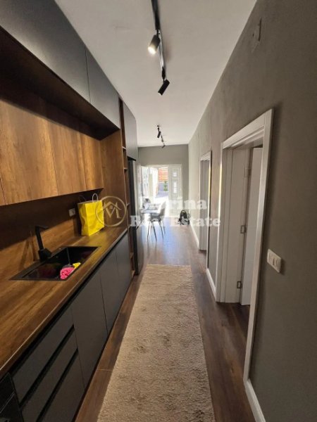 Tirane, jepet me qera shtepi 1+1 Kati 1, 60 m² 600 € (Don Bosko)