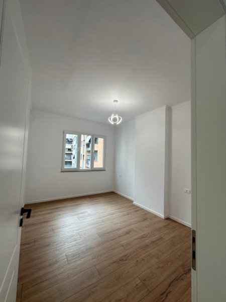 Tirane, shes apartament 2+1 Kati 4, 86 m² 133.000 € (rruga Aleksandri i madh)