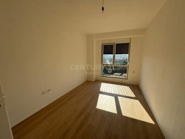 Tirane, shitet apartament Kati 5, 149 m² 230.000 € 