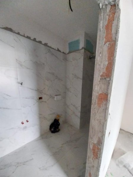 Tirane, shitet apartament 2+1 Kati 3, 105 m² 235.000 € (CORNER REZIDENCE)