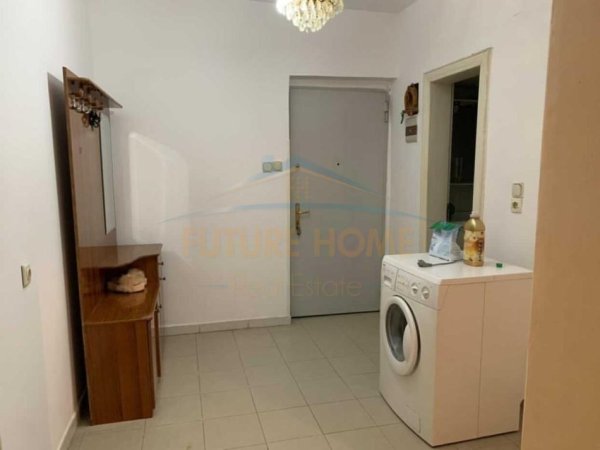 Tirane, jepet me qera apartament 2+1 Kati 5, 95 m² 500 € (Qender, Tiranë.)