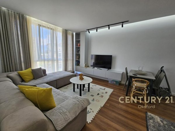 Tirane, jepet me qera apartament 1+1+Ballkon Kati 6, 73 m² 700 € (ish fusha e aviacionit)