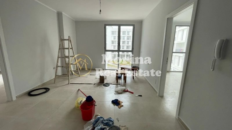 Tirane, jepet me qera apartament 2+1 Kati 2, 80 m² 350 € (Rruga 5 Maji)