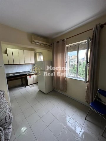 Tirane, jepet me qera apartament 2+1 Kati 4, 80 m² 500 € (Bulevardi Zogu i Pare)