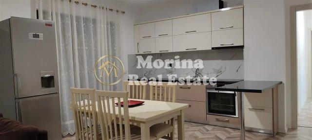 Tirane, jepet me qera apartament 2+1 Kati 5, 115 m² 500 € (Rruga 5 Maji)