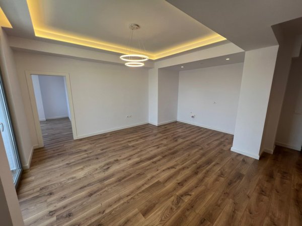 Tirane, shitet apartament 2+1 Kati 10, 101 m² 212.000 € (rruga e kavajes)