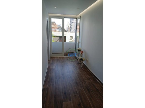 Shqiperi, shes apartament 1+1+Ballkon Kati 2, 48 m² 77.000 € 