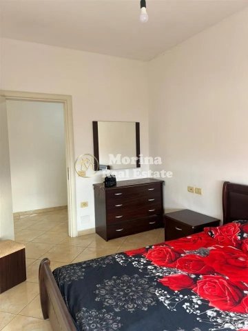 Tirane, jepet me qera apartament 2+1 Kati 4, 110 m² 300 € (Fresku- Ramazan Gaxherri)