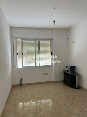 Tirane, jepet me qera apartament 2+1 Kati 4, 110 m² 300 € (Fresku- Ramazan Gaxherri)