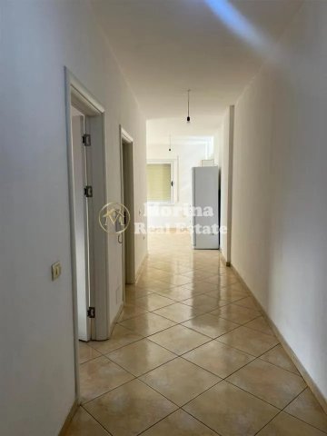 Tirane, jepet me qera apartament 2+1 Kati 4, 110 m² 300 € (Fresku- Ramazan Gaxherri)