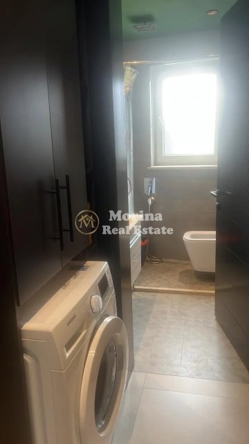 Tirane, jepet me qera apartament 1+1 Kati 2, 65 m² 500 € (Rrruga e Dibres-Spitali Amerikan 2)