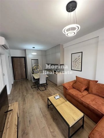 Tirane, jepet me qera apartament 1+1+Ballkon Kati 8, 65 m² 400 € (Univers City)