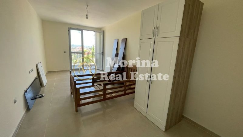 Tirane, jepet me qera apartament 1+1 Kati 2, 60 m² 400 € (Rruga 5 Maji)