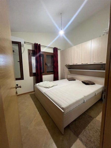 Tirane, jepet me qera 1+1 Kati 1, 60 m² 300 € (Shkoze , Rruga Shote Galica)