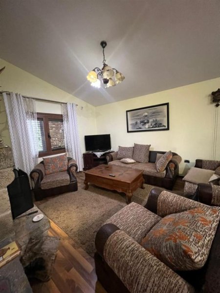 Tirane, jepet me qera 1+1 Kati 1, 60 m² 300 € (Shkoze , Rruga Shote Galica)