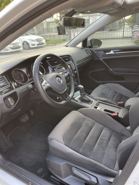 Fier, shitet makine Voswagen Nafte, e bardhë automatik 174 km 11.000 €