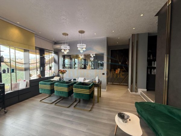ALF53130 Tirane, Biznesi Kati 0, 77 m² 30.000 € (Tregu Elektrik)