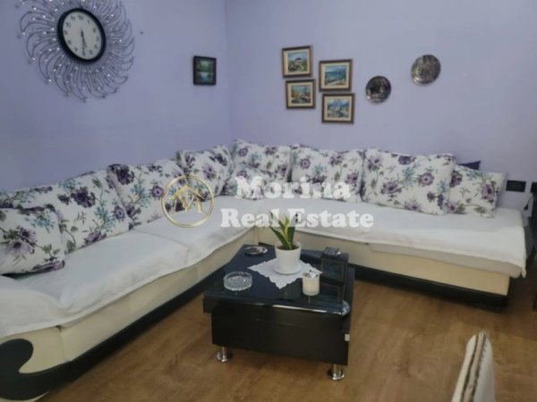 Tirane, jepet me qera apartament 2+1 Kati 3, 85 m² 600 € (Kristal Center)