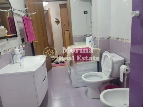 Tirane, jepet me qera apartament 2+1 Kati 3, 85 m² 600 € (Kristal Center)