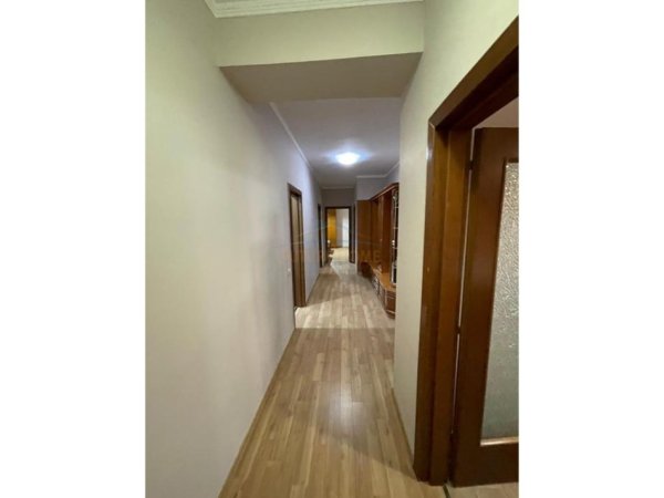 Qera, Apartament 2+1,Komuna e Parisit, Tiranë