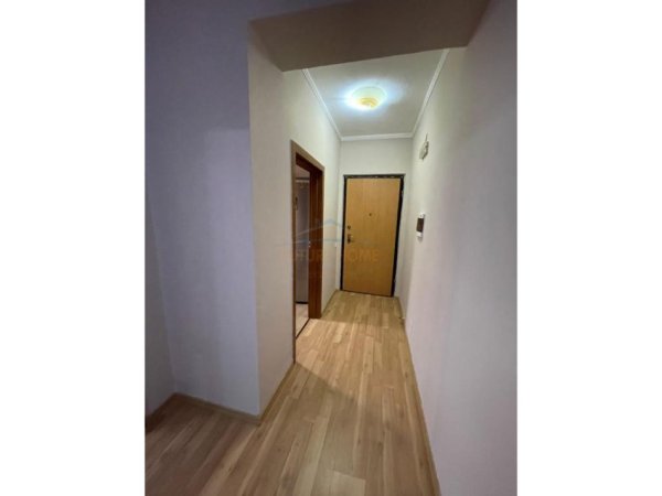 Qera, Apartament 2+1,Komuna e Parisit, Tiranë