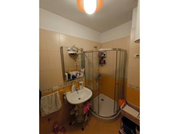 Shitet, Apartament 2+1, Rruga Ali Visha, Tiranë