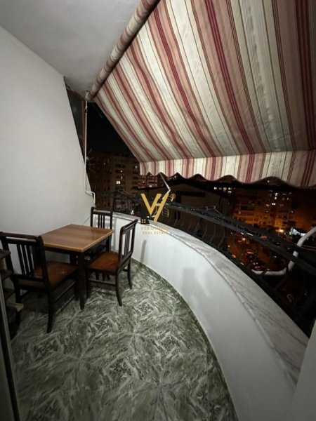 Tirane, jepet me qera apartament 2+1+Ballkon Kati 7, 87 m² 550 € (DON BOSKO)