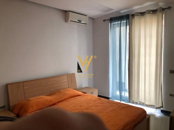 Tirane, jepet me qera apartament 2+1+Ballkon Kati 2, 70 m² 500 € (BRRYLI)