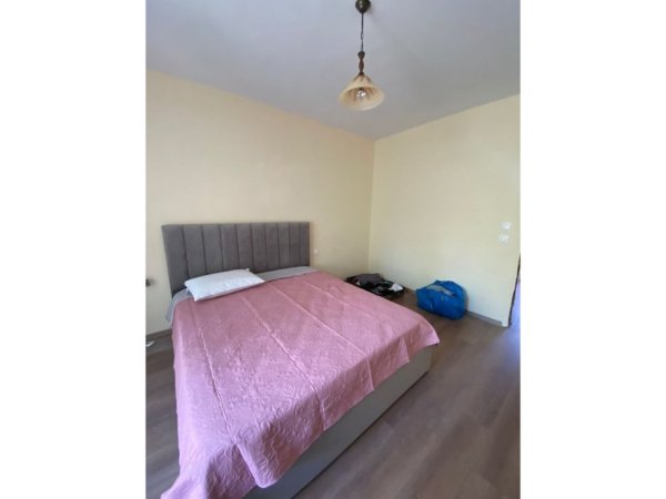 Qera, Apartament 2+1, Rruga Muhamet Gjollesha, Tiranë.
