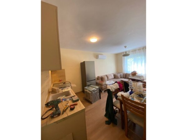 Qera, Apartament 2+1, Rruga Muhamet Gjollesha, Tiranë.
