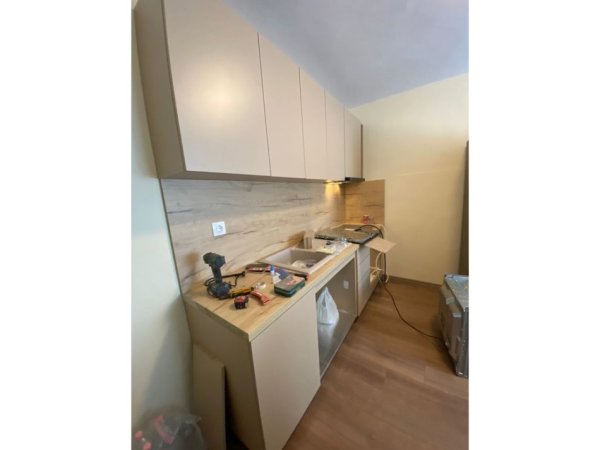 Qera, Apartament 2+1, Rruga Muhamet Gjollesha, Tiranë.