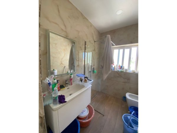 Qera, Apartament 2+1, Rruga Muhamet Gjollesha, Tiranë.