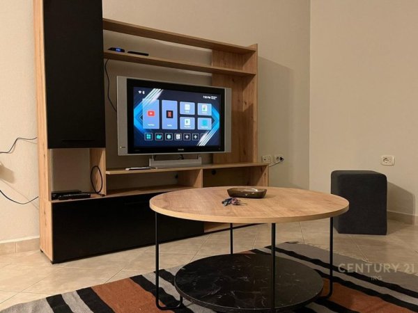 Tirane, jepet me qera apartament 1+1 Kati 2, 70 m² 500 € (Mine Peza)