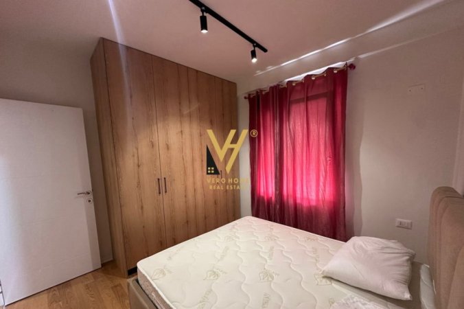 Tirane, jepet me qera apartament 1+1+Ballkon Kati 3, 70 m² 550 € (SELITE)