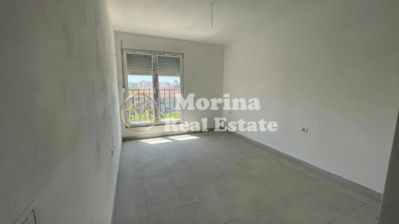 Tirane, jepet me qera apartament 2+1 Kati 3, 100 m² 400 € (Rruga 5 Maji)