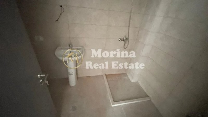 Tirane, jepet me qera apartament 2+1 Kati 3, 100 m² 400 € (Rruga 5 Maji)
