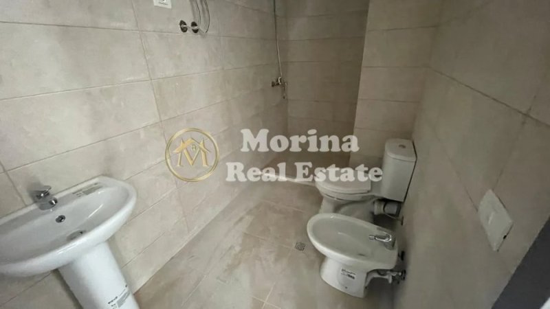 Tirane, jepet me qera apartament 2+1 Kati 3, 100 m² 400 € (Rruga 5 Maji)