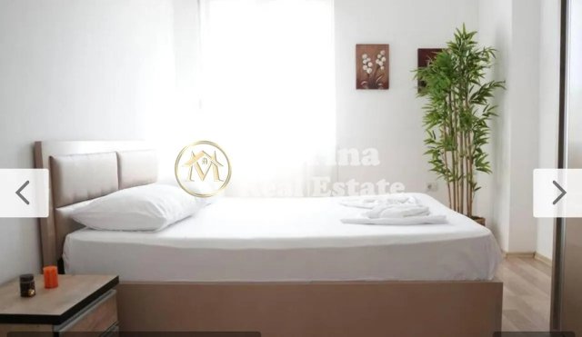 Tirane, jepet me qera apartament 1+1 Kati 2, 67 m² 750 € (Qender)