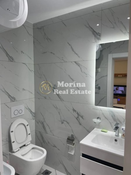 Tirane, jepet me qera apartament 1+1+Ballkon Kati 9, 70 m² 900 € (Rruga e Kosovareve)