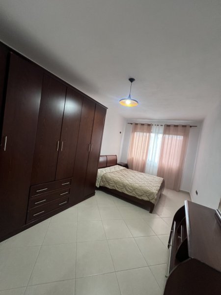 Tirane, jepet me qera apartament 2+1 Kati 2, 90 m² 500 € (Astir , Vila L)