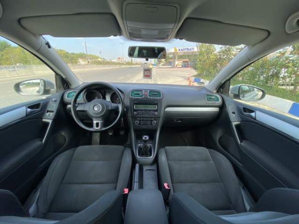 shes  Golf 6 1.4 Benzine. 4299 euro