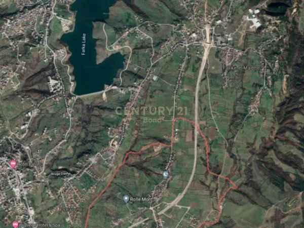 Tirane, shes toke 2.000 m² 180.000 Euro (Farke te Madhe)