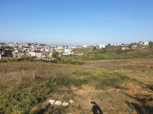 Tirane, shes toke 4.000 m² 320.000 Euro (Farke)